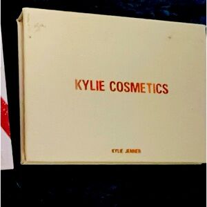 Kylie Cosmetics NWOT eyeshadow pallet